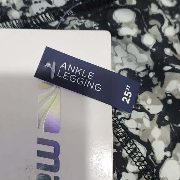 Ankle Leggings Size Small Black and Qhite Water Drop Print NWT - Picture 4 of 7